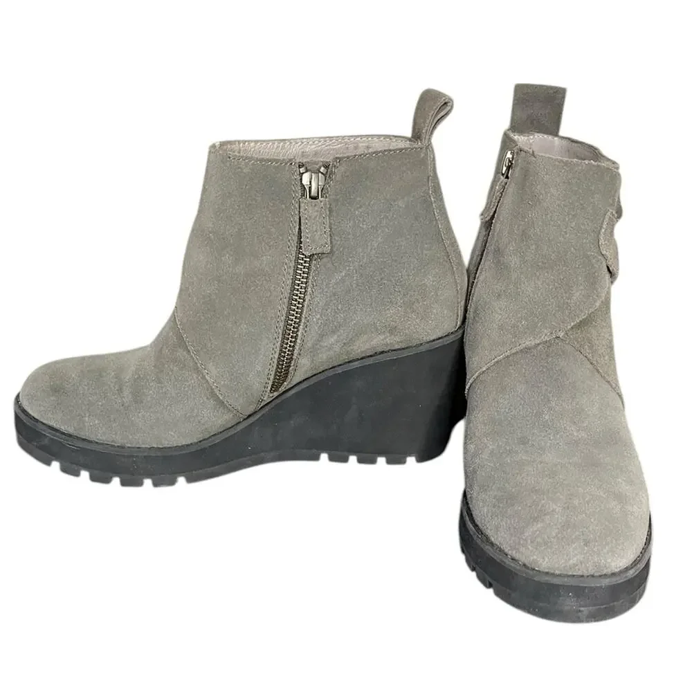 NWOB EILEEN FISHER Gray Suede Wedge Wrap & Belt‎ Detail Women's Size 8
